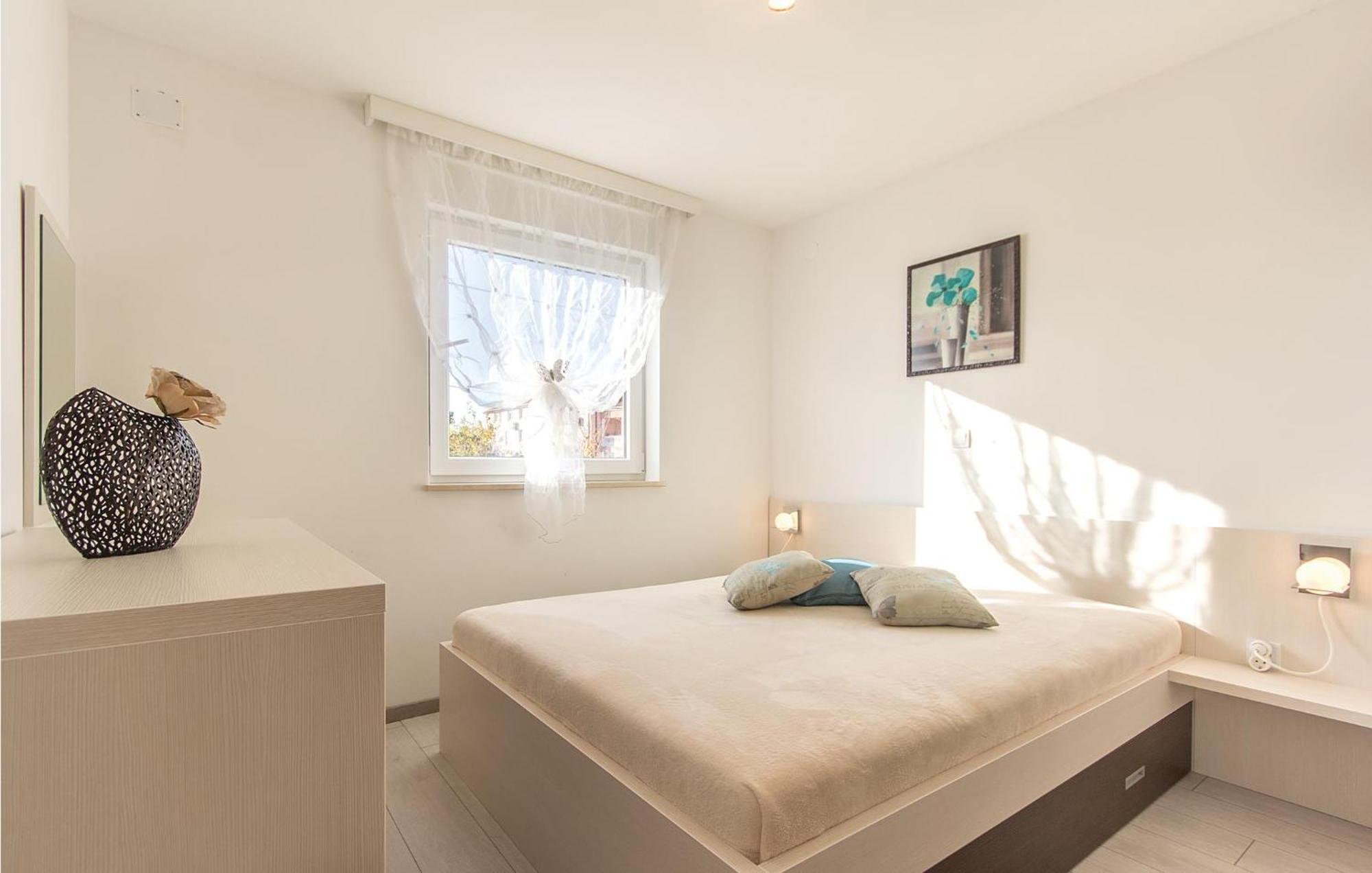 Lovely Apartment In Medulin With Kitchen المظهر الخارجي الصورة